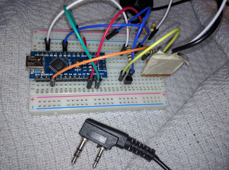 aprs_breadboard_web.jpg /images/aprs_breadboard_web.jpg