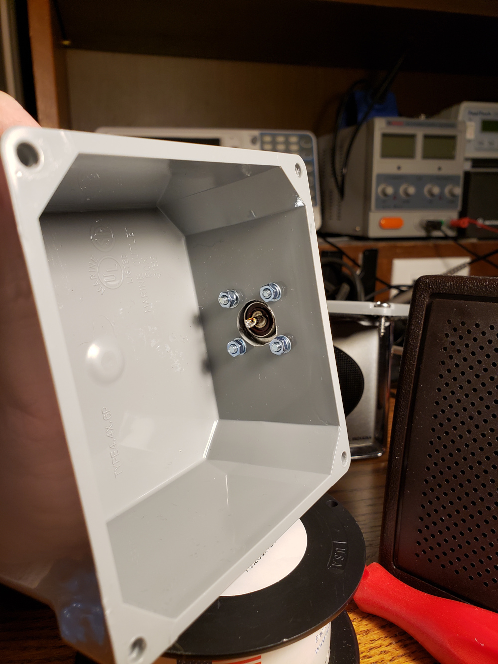 efhw_connector_2_web.jpg /images/efhw_connector_2_web.jpg