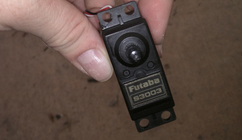 rover_servo_before_1_web.jpg /images/rover_servo_before_1_web.jpg