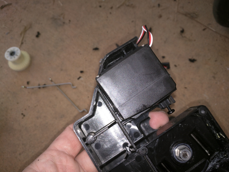 rover_servo_fitting_1_web.jpg /images/rover_servo_fitting_1_web.jpg